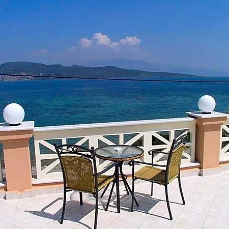 Florena Hotel 2*